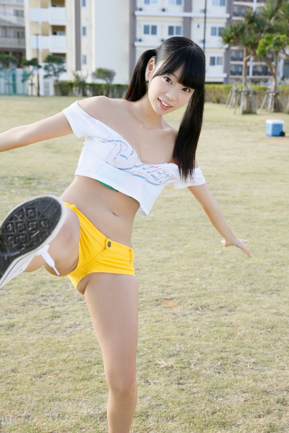 Un libro completo TODO Mariko Shinoda en L.A. !!》 [Weekly Young Jump] 2015 No.04-05 Fotografía Página 1 No.6f3d9e