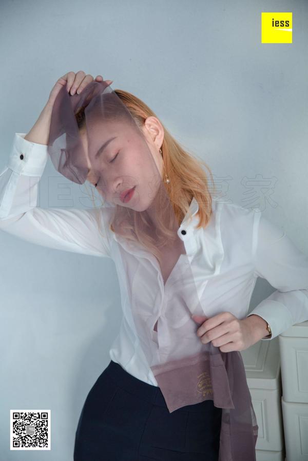 Model Qiu Qiu "Schwester Qius Black Wire Prüfung" [Iss to IESS]