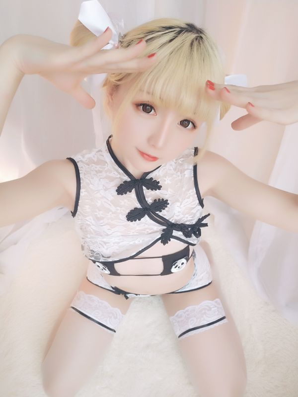 As estrelas chegaram tarde demais "Panda Cheongsam" [Welfare COSPLAY]