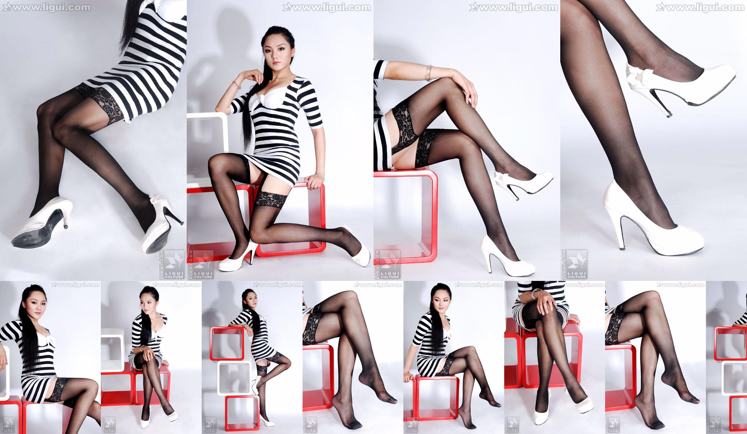 Modelo Yang Zi "El encanto de las medias en la sencilla decoración del hogar" [丽 柜 LiGui] Foto de hermosas piernas y pies de jade No.cf381d Página 1